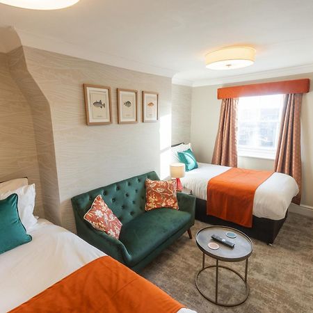 The Resolution Hotel Γουίτμπι Εξωτερικό φωτογραφία