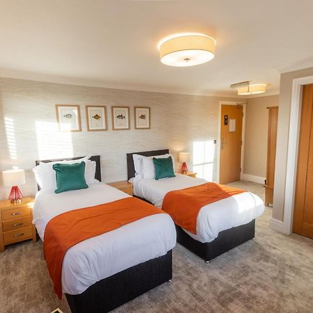 The Resolution Hotel Γουίτμπι Εξωτερικό φωτογραφία