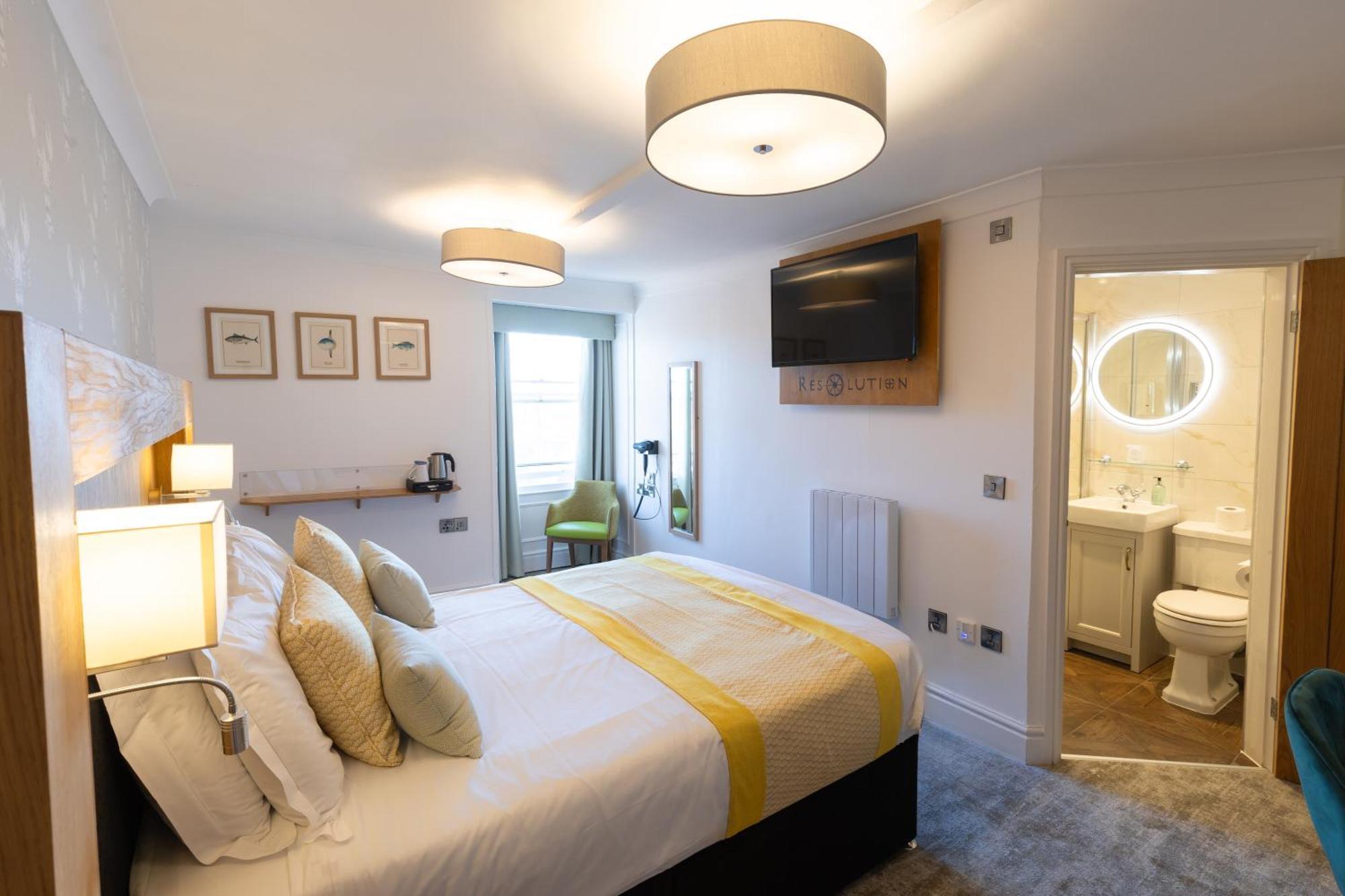 The Resolution Hotel Γουίτμπι Εξωτερικό φωτογραφία