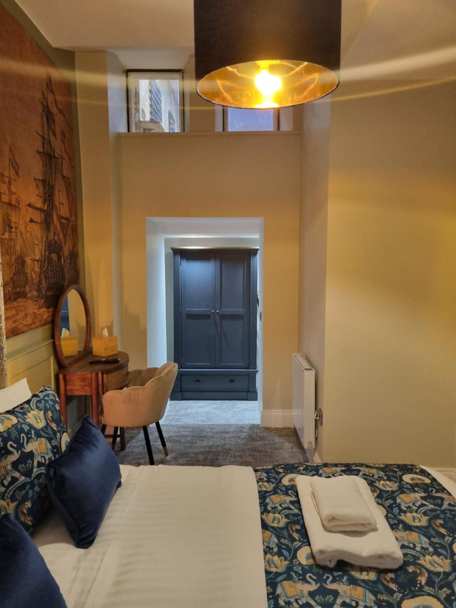 The Resolution Hotel Γουίτμπι Εξωτερικό φωτογραφία