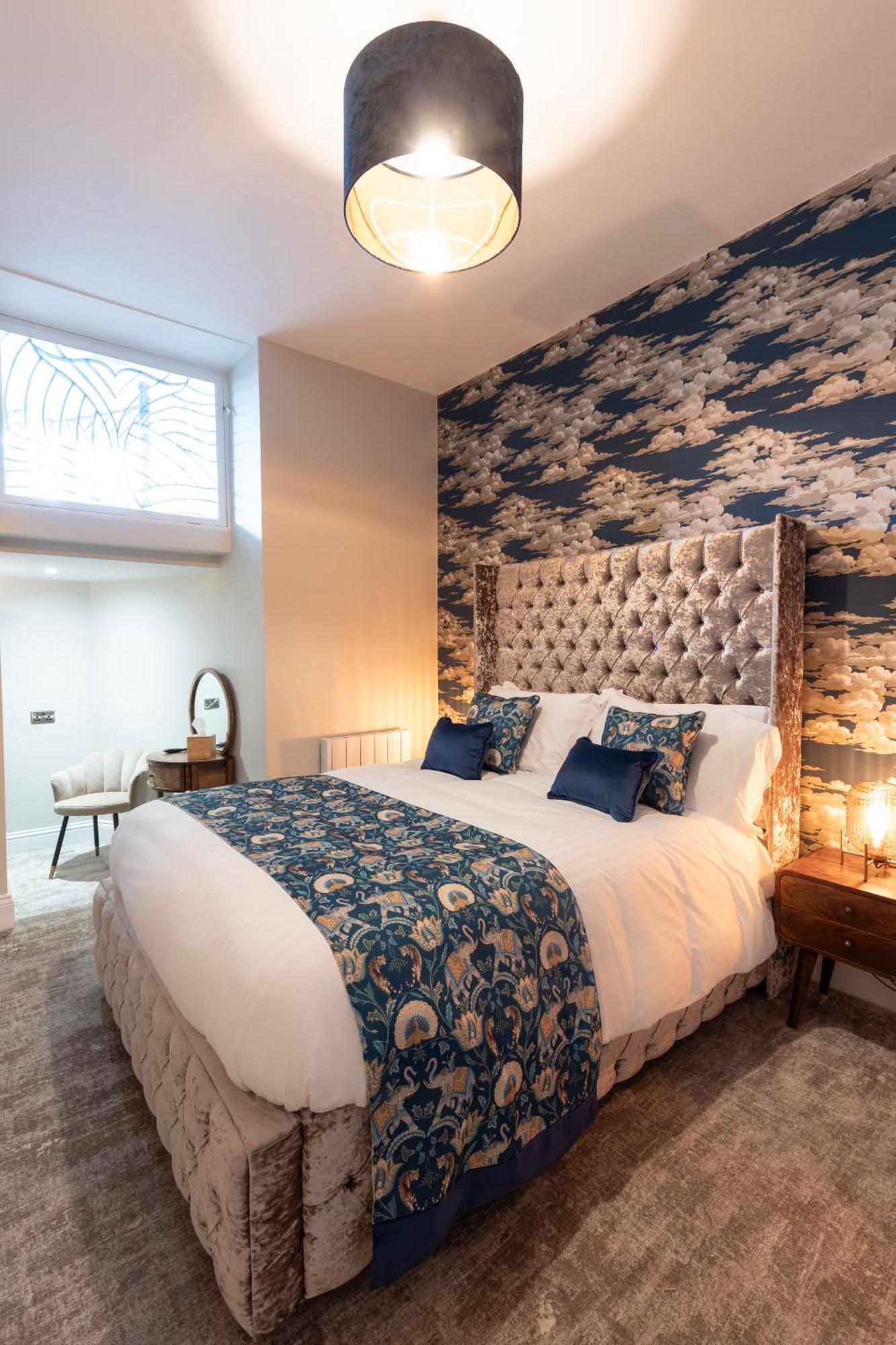 The Resolution Hotel Γουίτμπι Εξωτερικό φωτογραφία