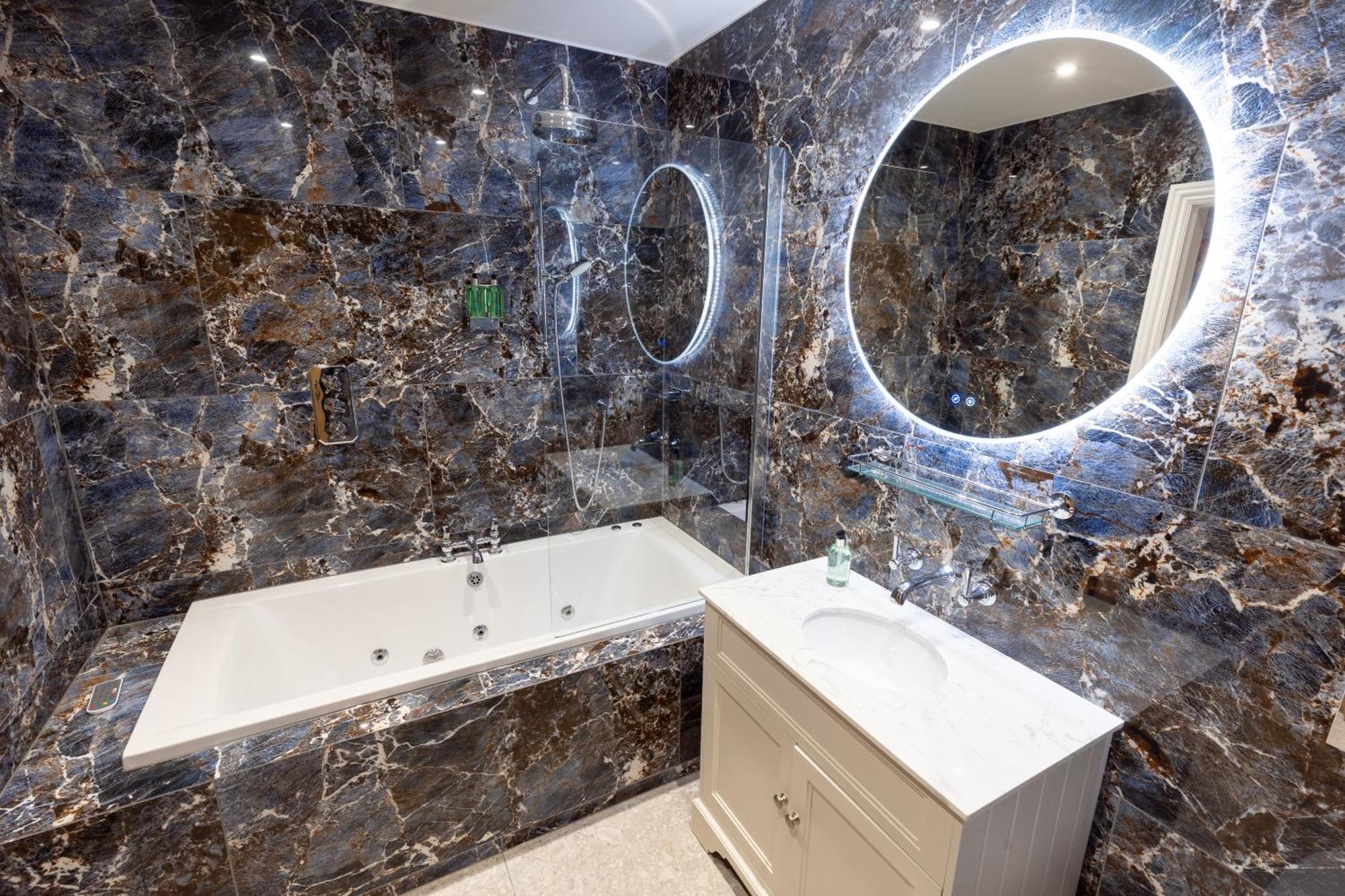 The Resolution Hotel Γουίτμπι Εξωτερικό φωτογραφία